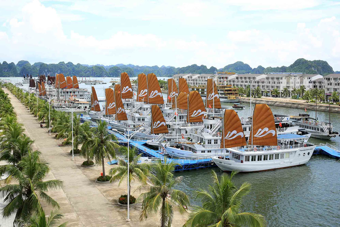 Tour Thanh Hoa - Ha Long Bay 2 day 1 night sleep in the Hotel